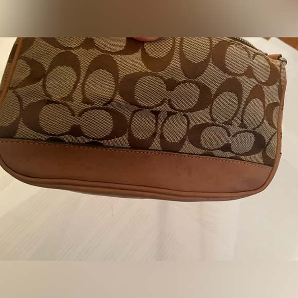 Vintage Coach wristlet with added unbranded chain to make it acrossbody - Picture 3 of 11